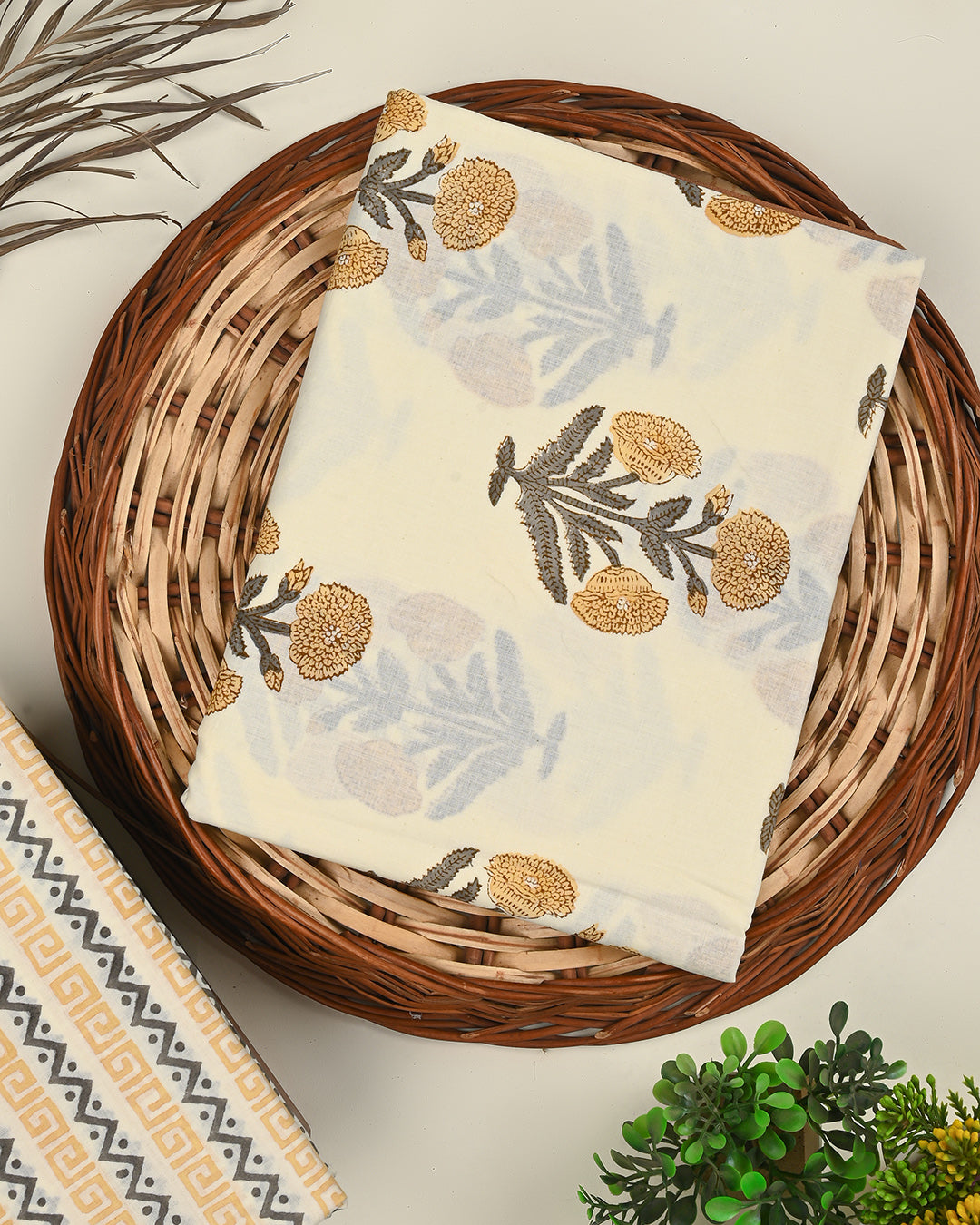 Traditional Sanganeri Printed Cotton Suit Top And Bottom Set BSTB33