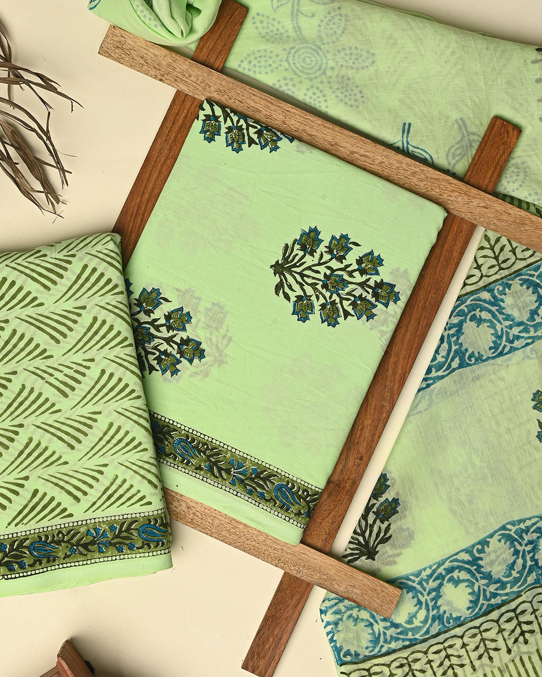 Elegant Green Floral Print Cotton Suit Sets With Cotton Dupatta CFCOTMU24