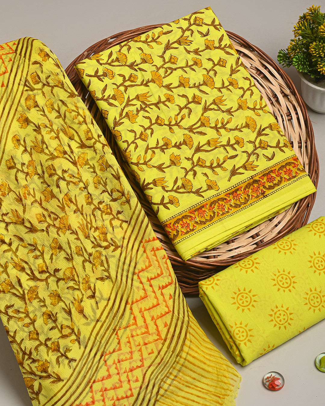 New Yellow Rapid Printed Cotton Suit With Chiffon Dupatta (CFCOTCH16)
