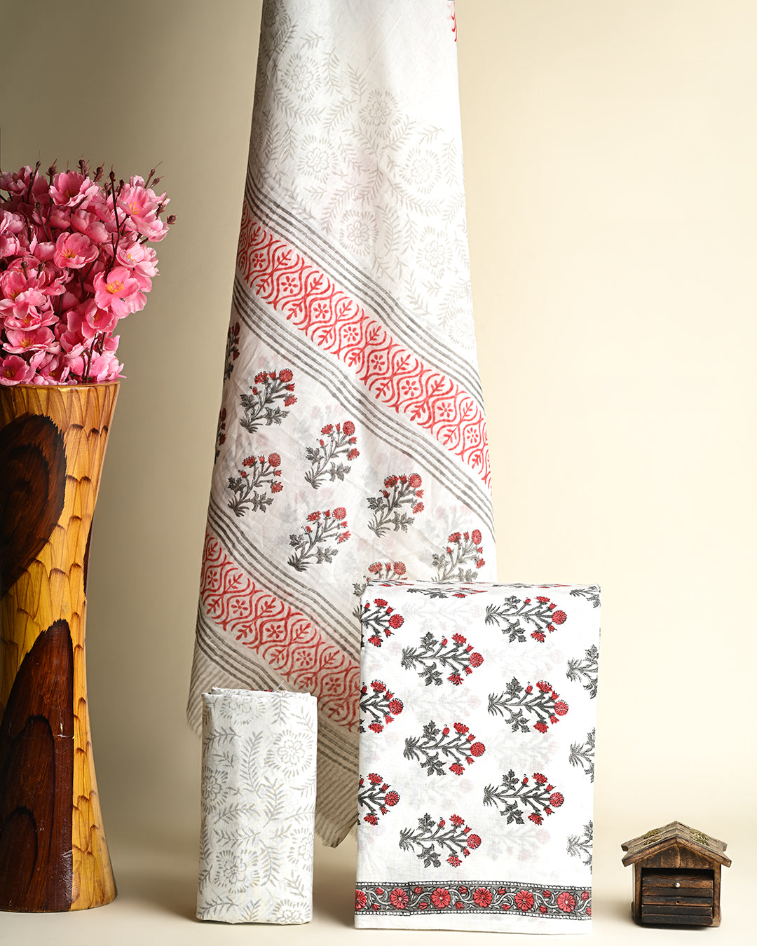 Exclusive White Pigment Hand Block Cotton Suit With Cotton Dupatta(BSCOTMU03)