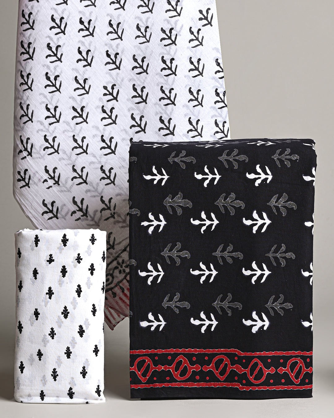 Black & White Hand Block Printed Cotton Suit With Cotton Dupatta(BSCOTMU18)